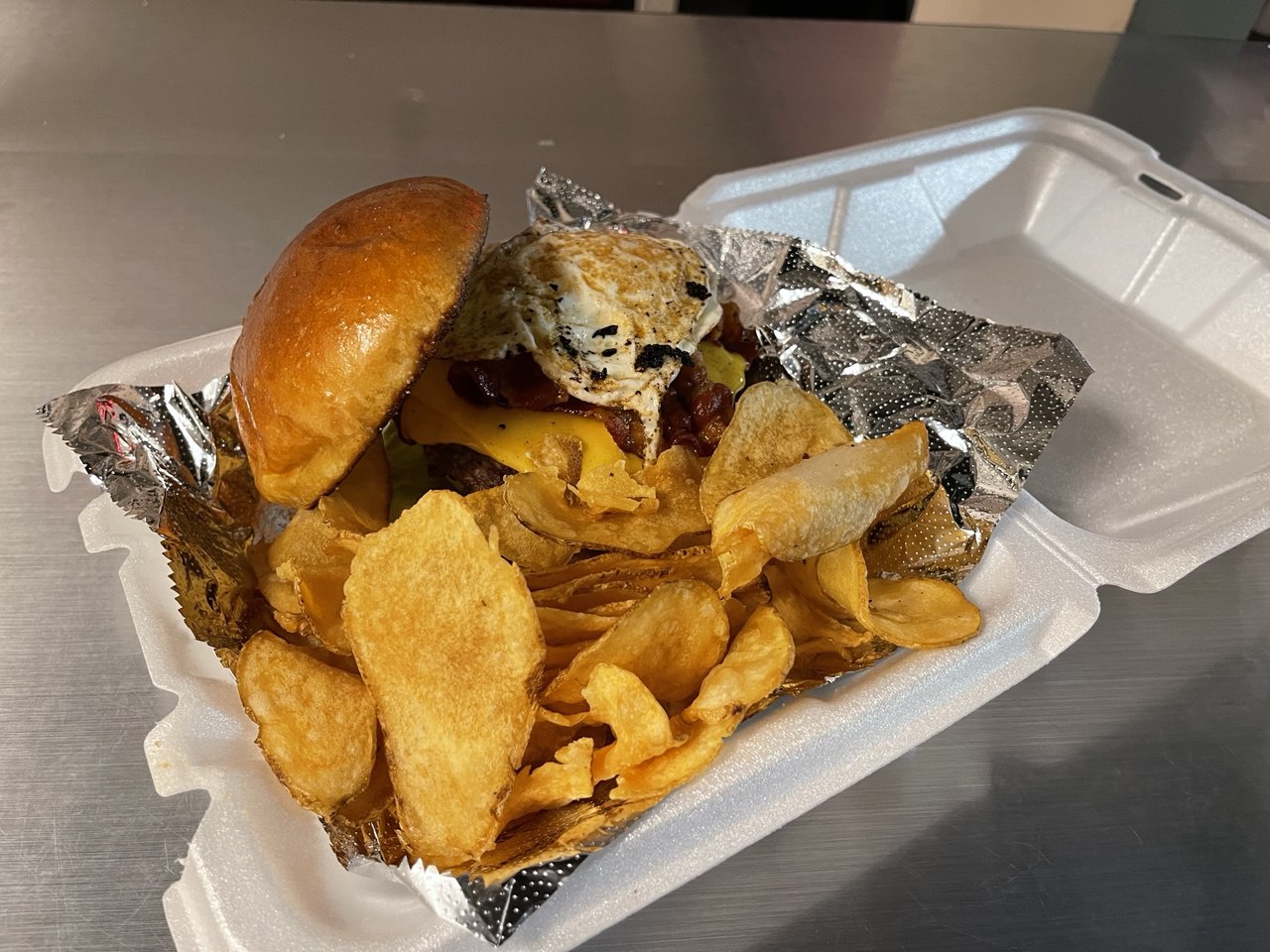 Dino's Pizza Burger with Egg